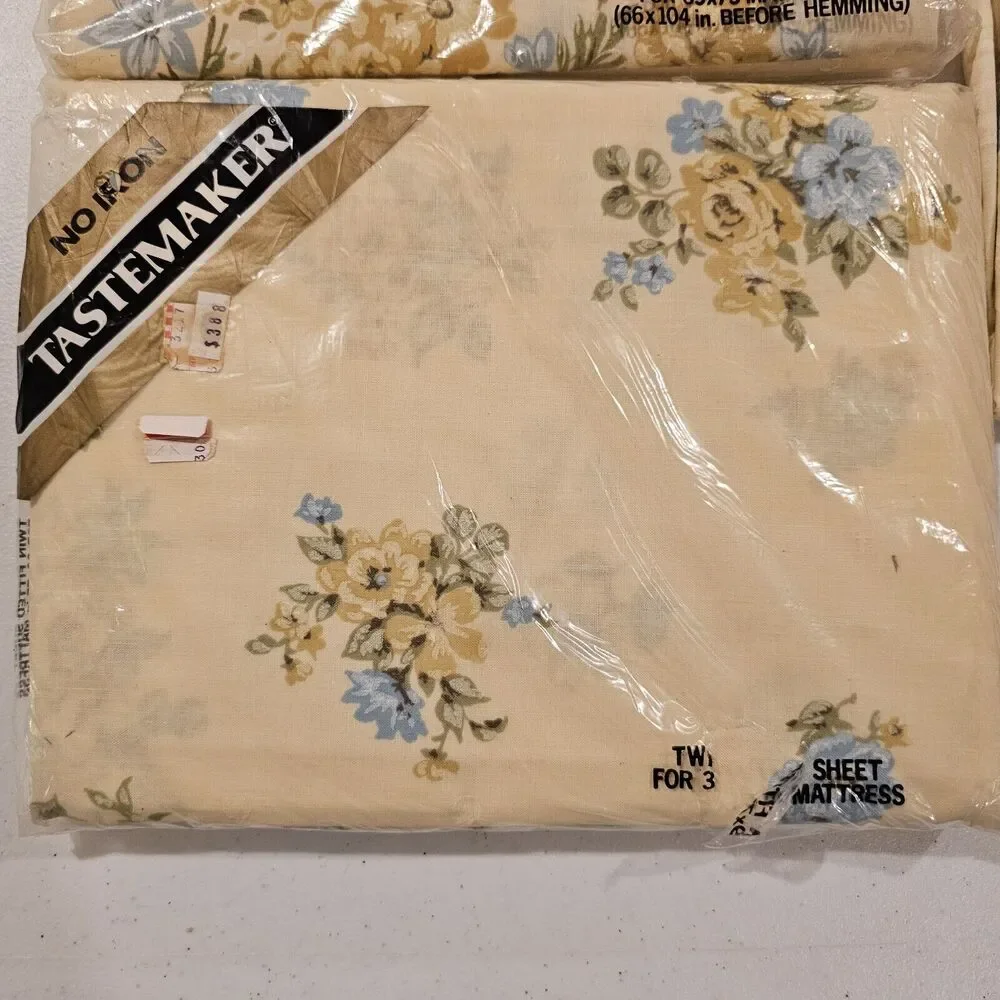 Tastemaker Vintage Twin Fitted & Flat Sheet Set W/Pillowcases - Sheraton NOS